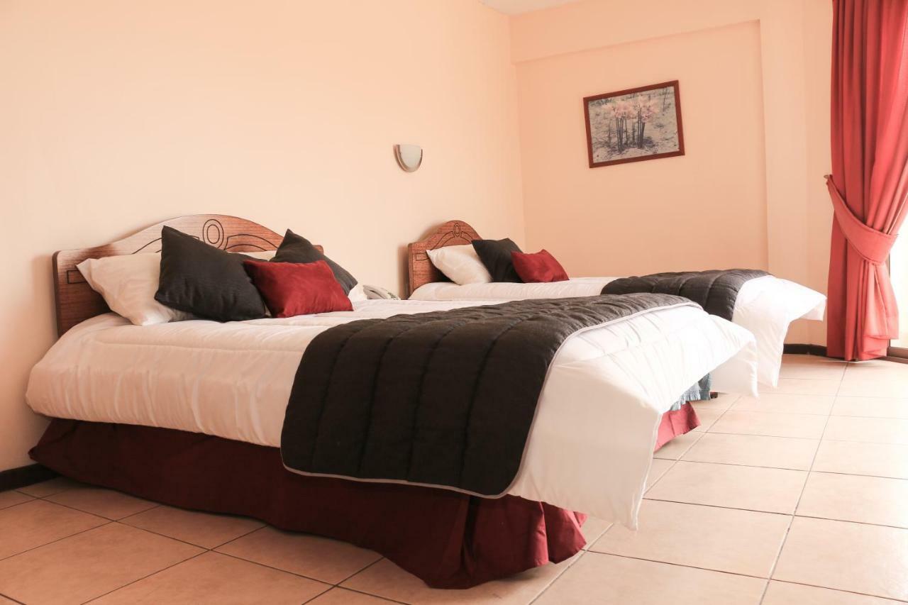 Hotel Garra De Leon Vallenar Esterno foto